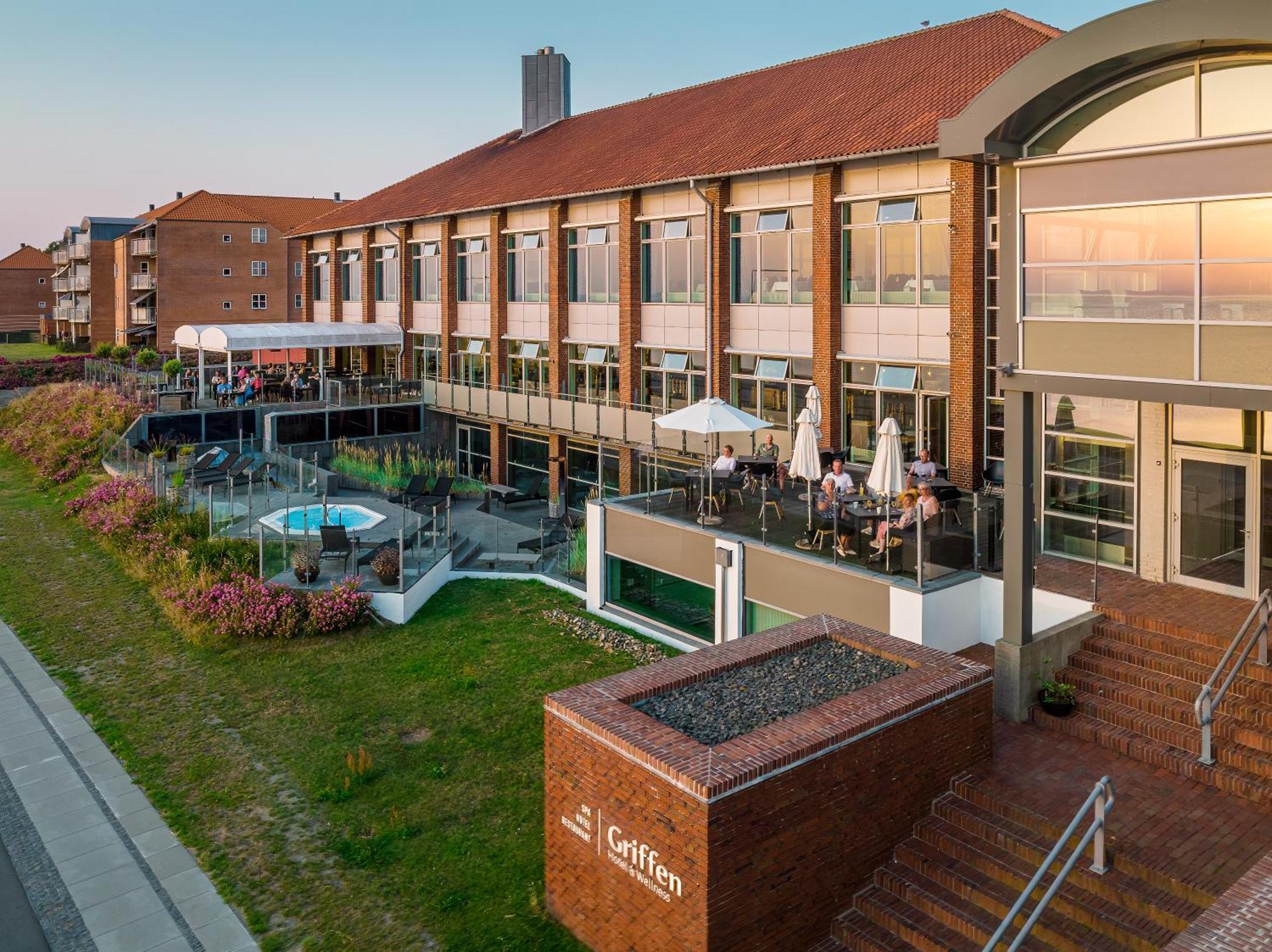 Griffen Spa Hotel Rønne Екстериор снимка